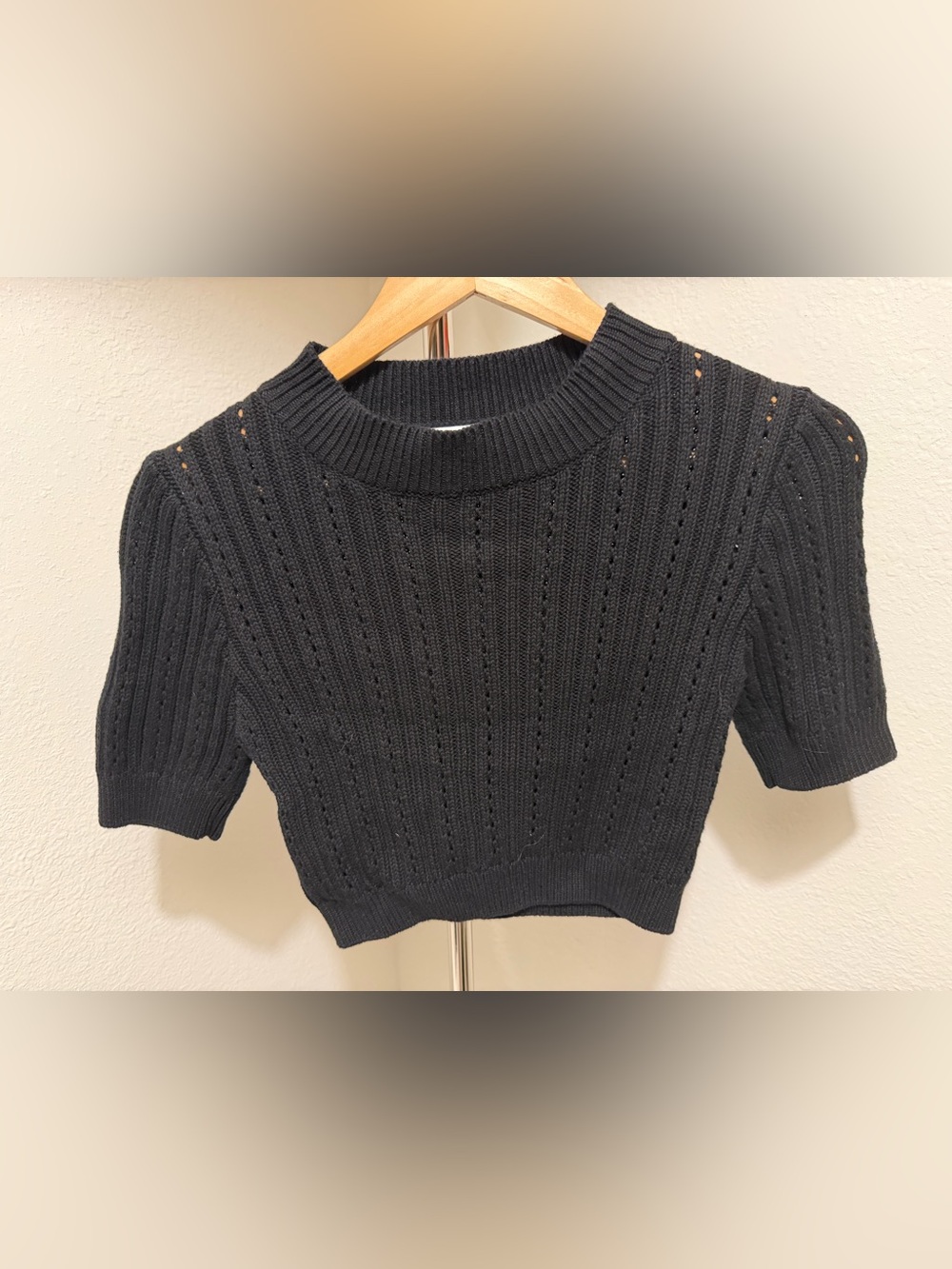 MABLE Women's Black Short-Sleeve Ribbed Knit Sweater
